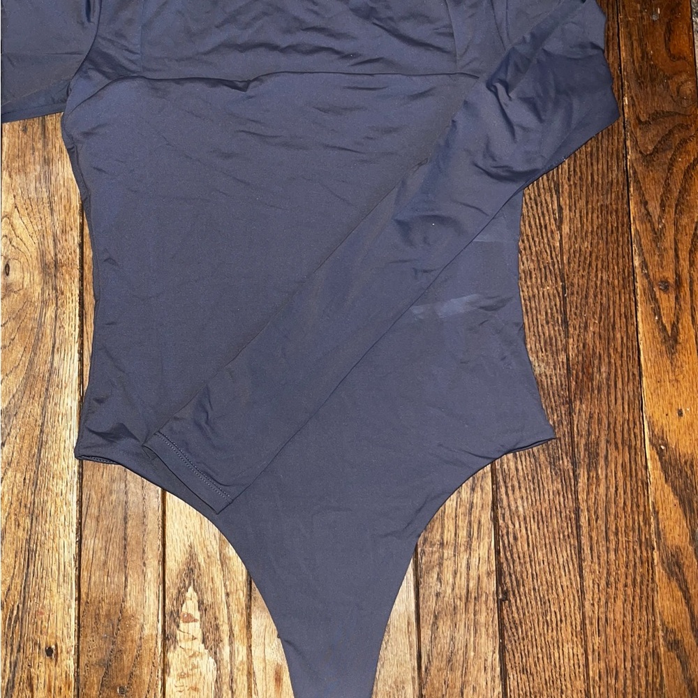 Qinsen Elegant Long Sleeve Bodysuit